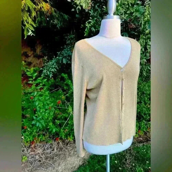 Women’s Northern Isles gold cardigan sweater - Picture 5 of 7